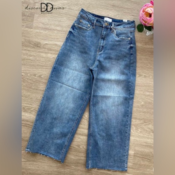 NWT I & M Relaxed Wide-leg Jeans Sz 9 - Picture 2 of 2